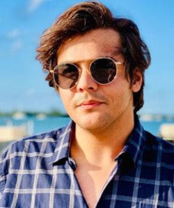 Ashish-th-new Ashish Chanchalani Height, Age, Husband, Boyfriend, Family, and biography